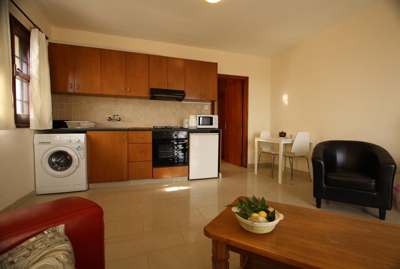 Sea View Apartments Писури Екстериор снимка